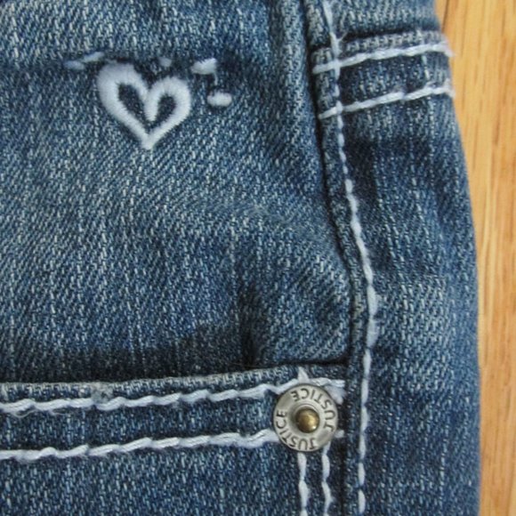 JUSTICE GIRL'S SIZE 14 CAPRI JEANS MED BLUE SLUB DENIM CUFFED CROPPED PANTS - Picture 4 of 9